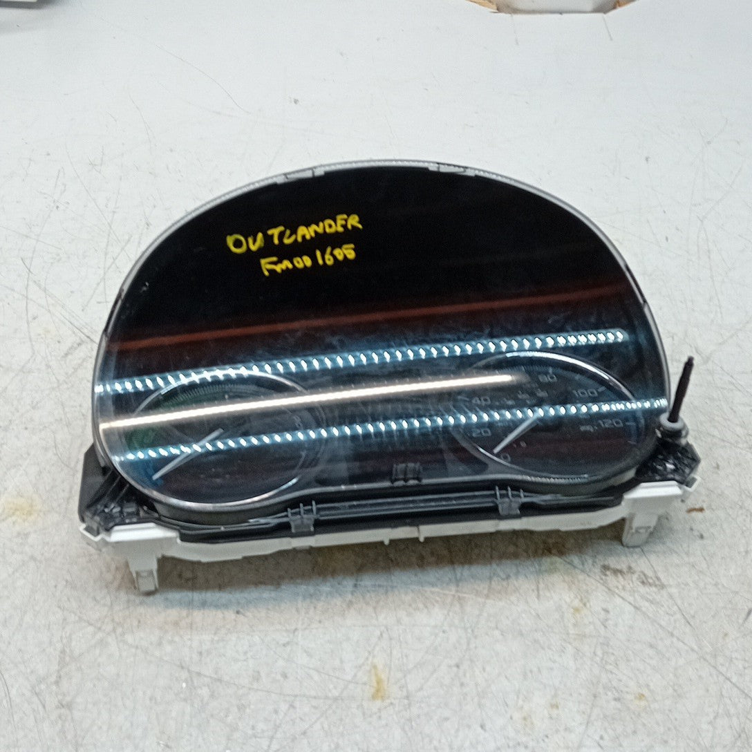MITSUBISHI OUTLANDER MK3 SPEEDOMETER INSTRUMENT CLUSTER  8100C386 FM001605