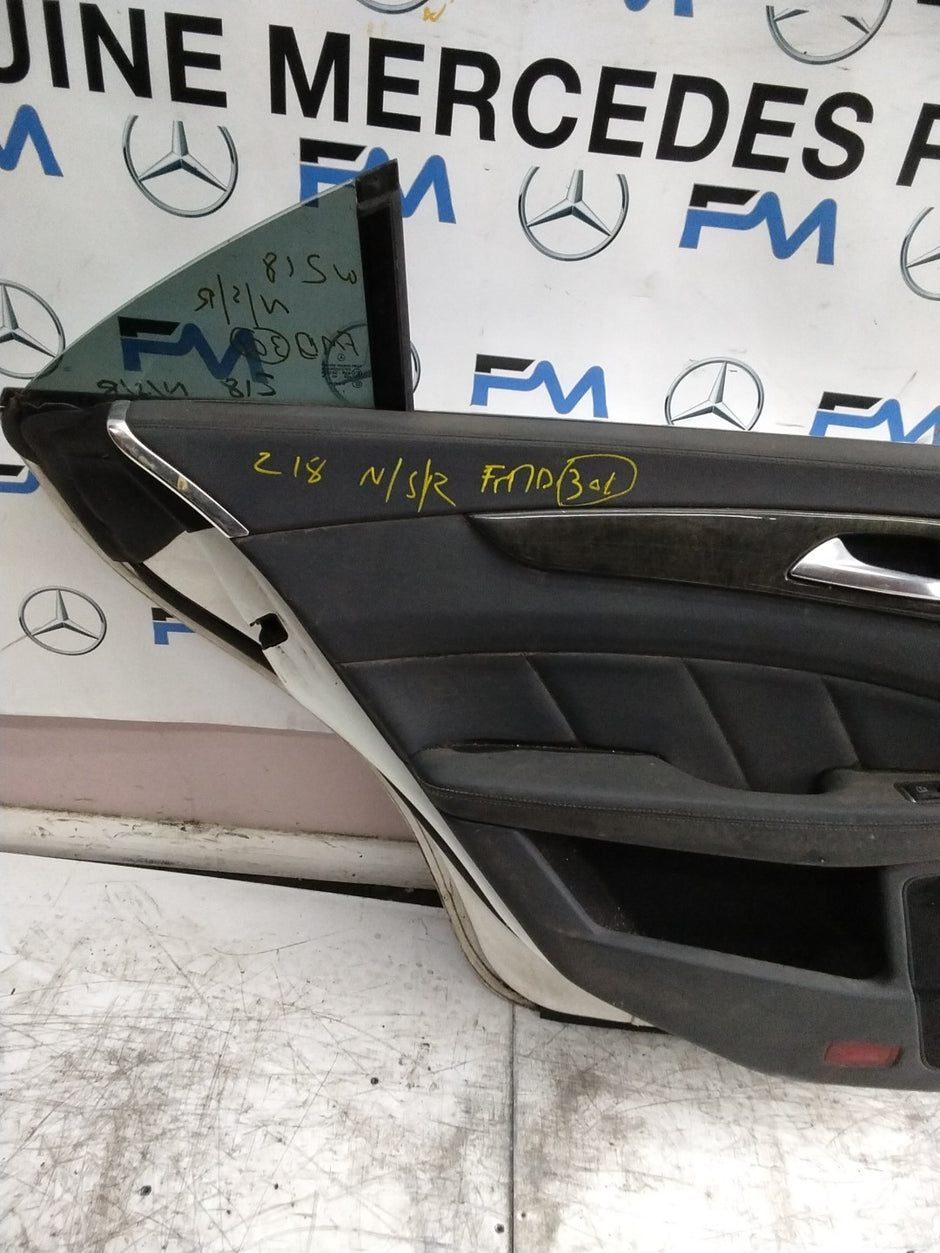 MERCEDES CLS W218  COUPE PASSENGER REAR DOOR NSR WHITE 2011-17 COMPLETE FMD301