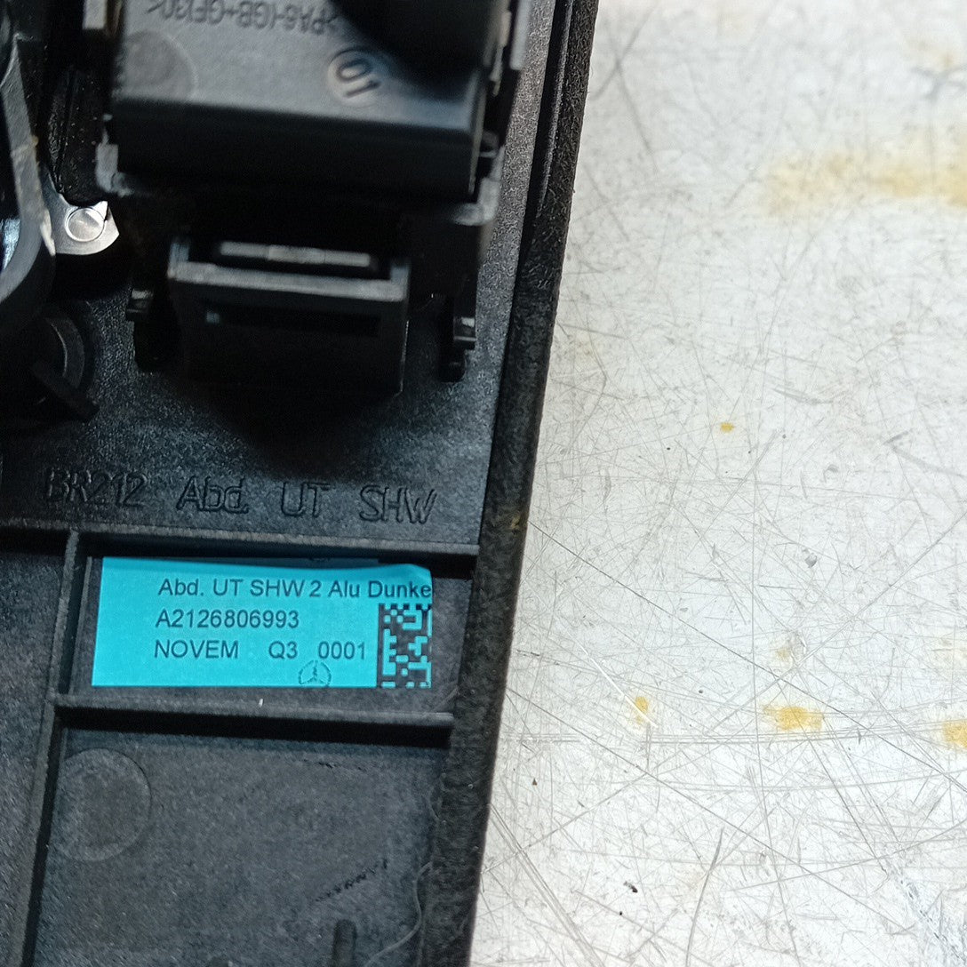 MERCEDES E CLASS W212  SAT NAV MULTIMEDIA  SWITCH A2126806993 2016 FM001550