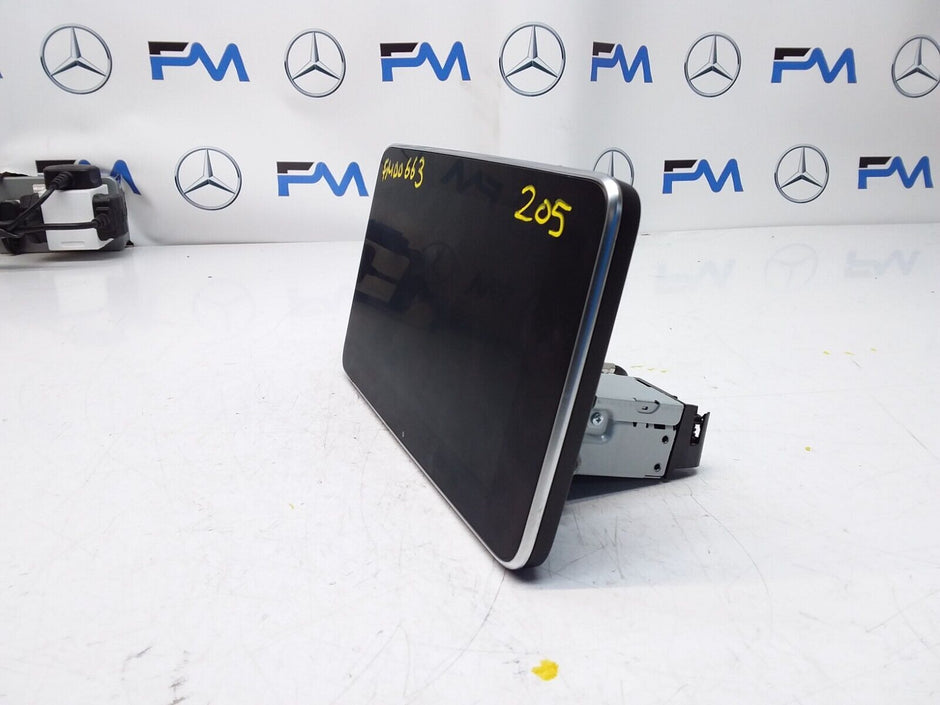 MERCEDES C-CLASS W205 2016 SAT NAV MULTIMEDIA SCREEN A2059002211 FM00663