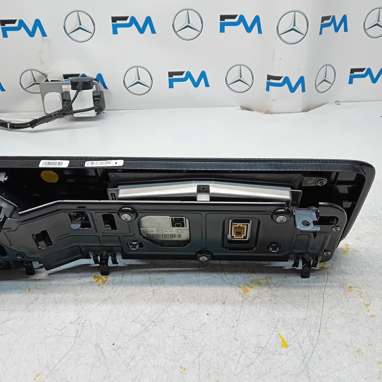 MERCEDES E-CLASS W213 DISPLAY SCREEN A2139009406 2017 FM001161