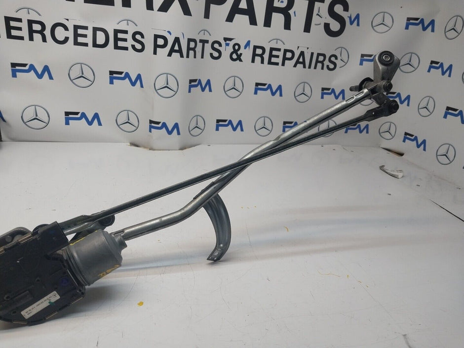 14-21 MERCEDES C CLASS WINDSCREEN WIPER MOTOR & LINKAGE FRONT A2058200940FM00209