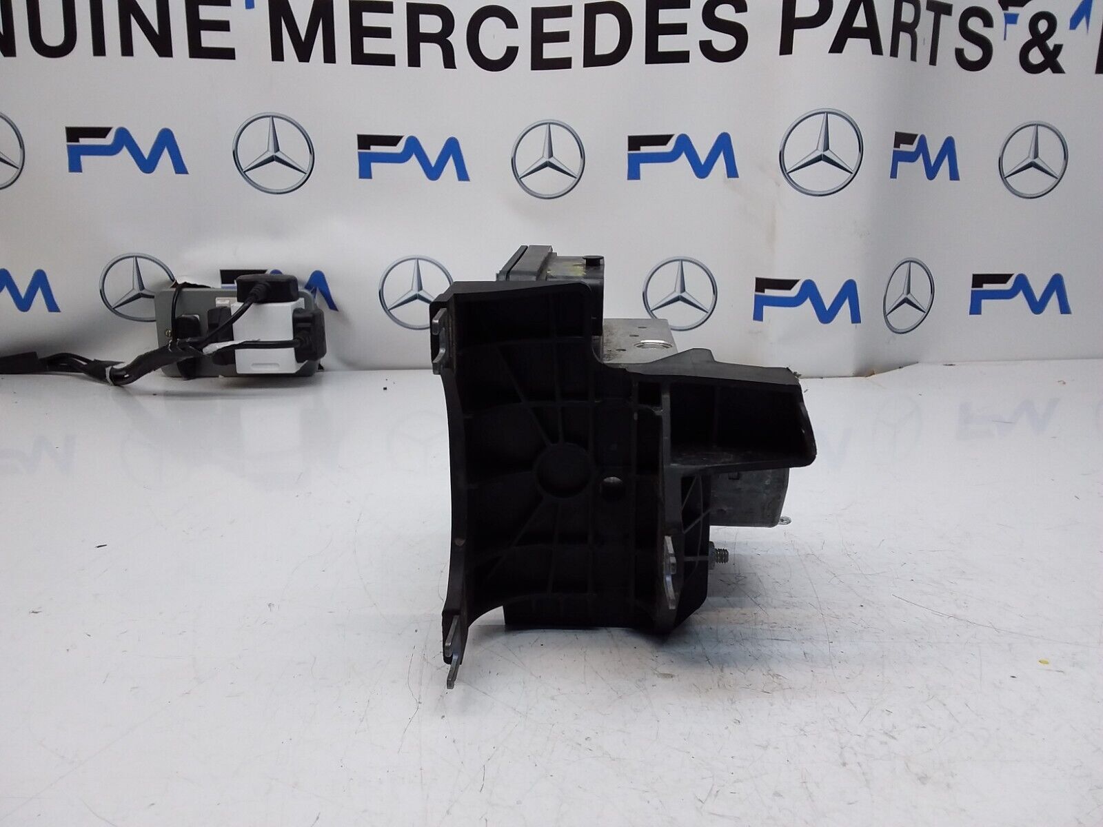 MERCEDES CLA W246 ABS PUMP MODULE CONTROL UNIT A2464300210 FM00435