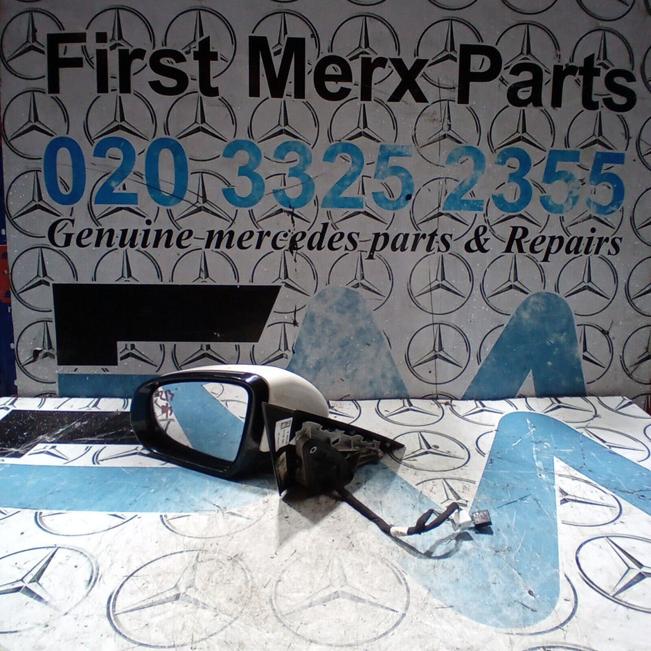 2017/2023 MERCEDES  C-CLASS W213 AMG LEFT SIDE  MIRROR BLUE 2138102500