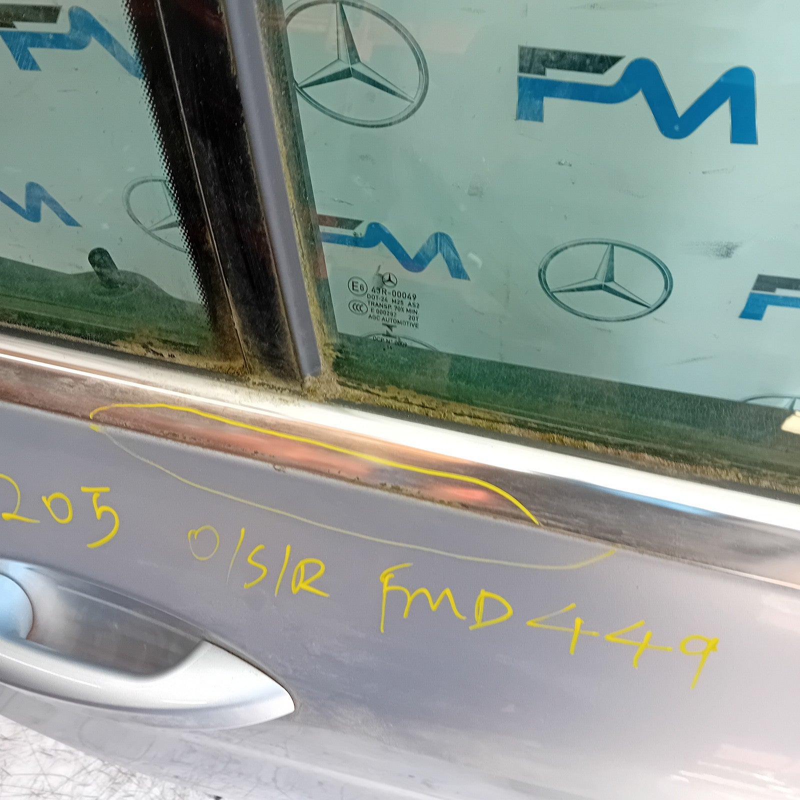 MERCEDES C-CLASS W205 SLN DRIVER REAR DOOR OSR 2014 ON COMPLETE FMD449