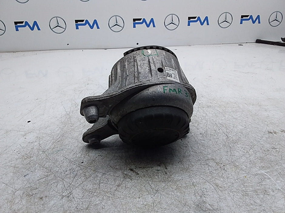 MERCEDES BENZ  C-CLASS W205  ENGINE MOUNT RIGHT OS A2052406717 FMR331