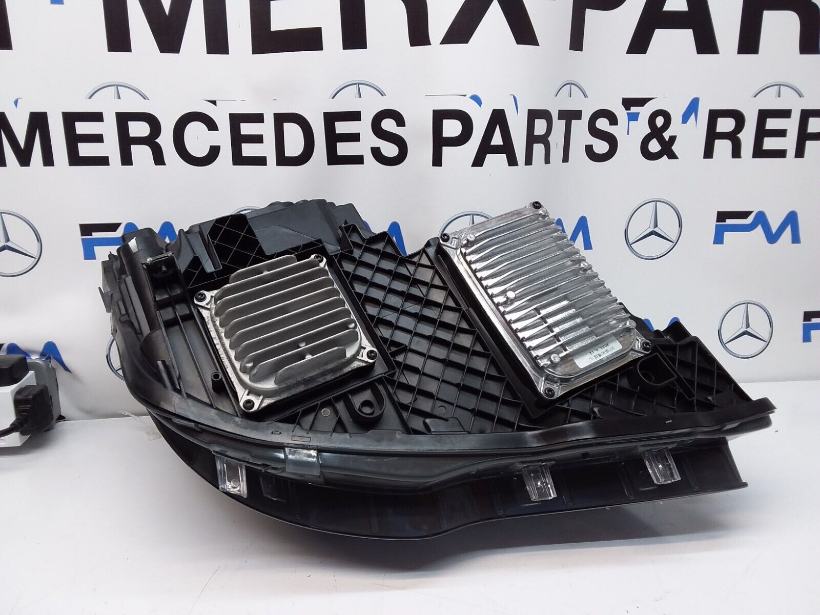 MERCEDES C CLASS W207 HEADLIGHT LED N/S COMPLETE FACELIFT  FMH17
