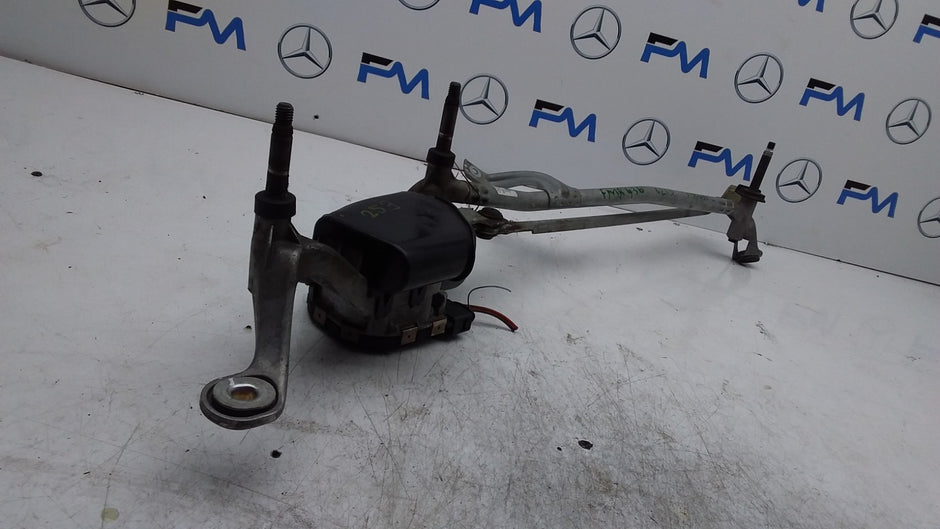 MERCEDES BENZ GLC W253 WINDSCREEN WIPER LINKAGE MOTOR   A2538205600 FMR436