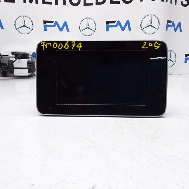MERCEDES C-CLASS W205 2017 SAT NAV MULTIMEDIA SCREEN A2059004113 FM00674