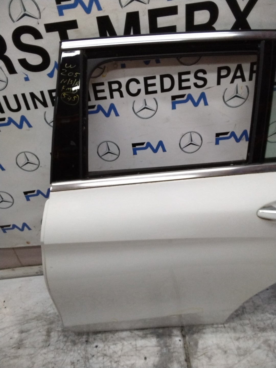 MERCEDES C-CLASS W205 EST PASSENGER REAR DOOR NSR WHITE 2014-21 COMPLETE FMD545