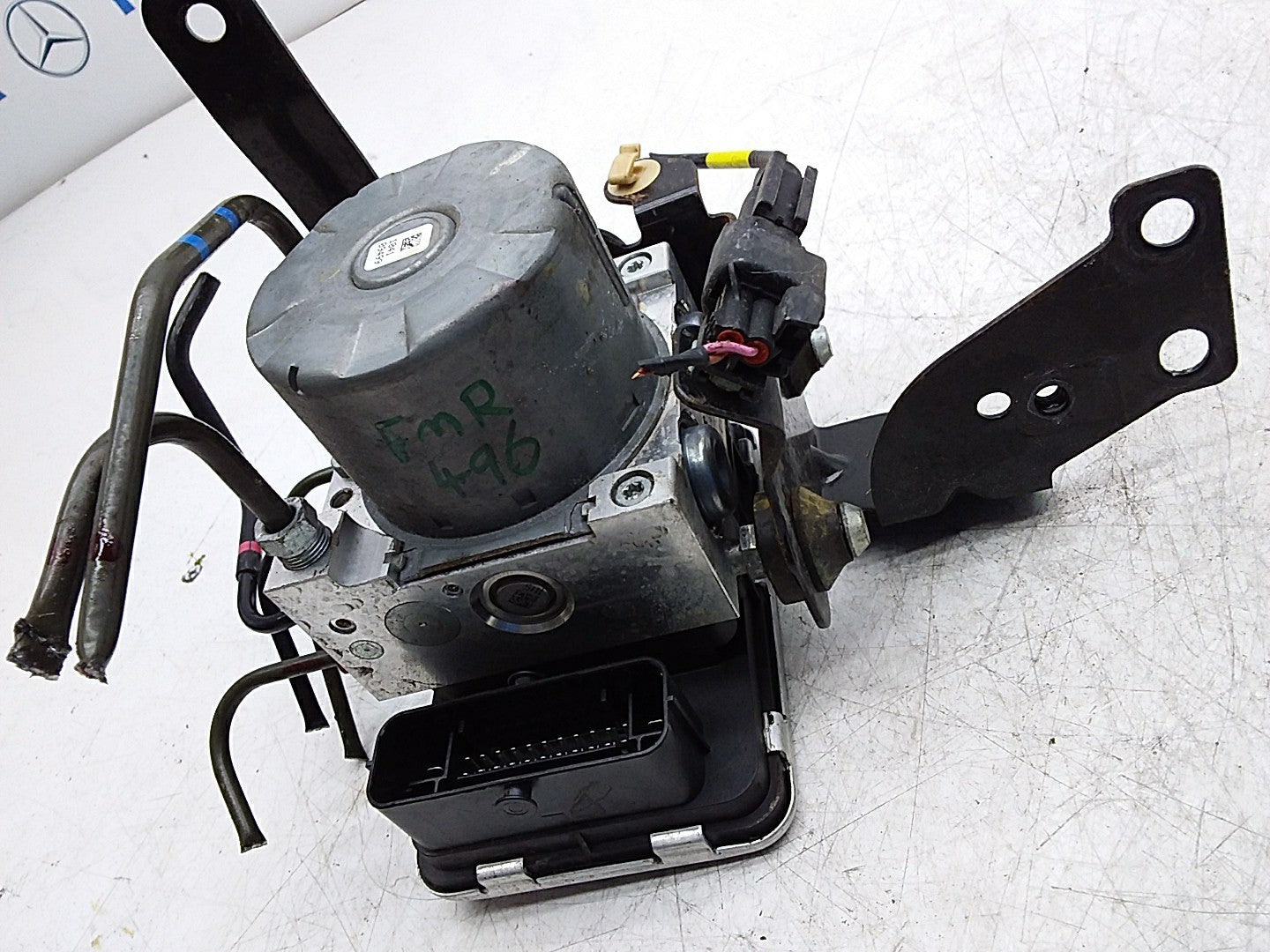 MITSUBISHI OUTLANDER MK3 HYBRID ABS PUMB AMPLIFIER UNIT 4670B747 FMR496