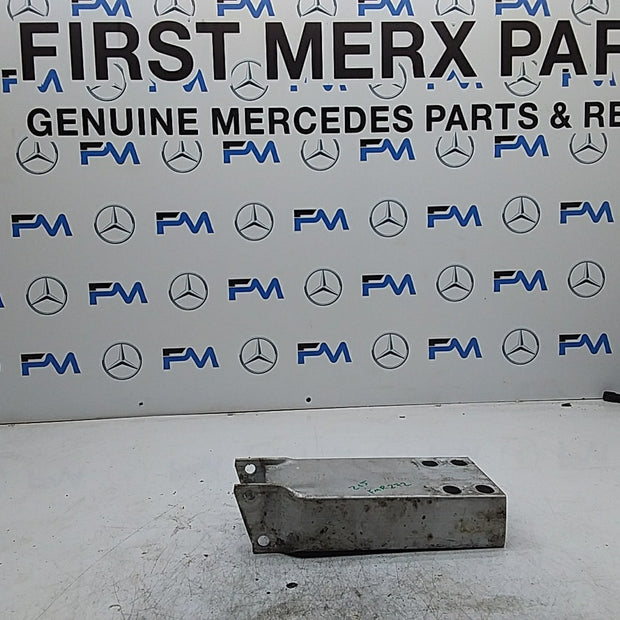 MERCEDES C-CLASS W205 BUMPER REINFORCEMENT BRACKET RIGHT SIDE A2056200495 FMR272