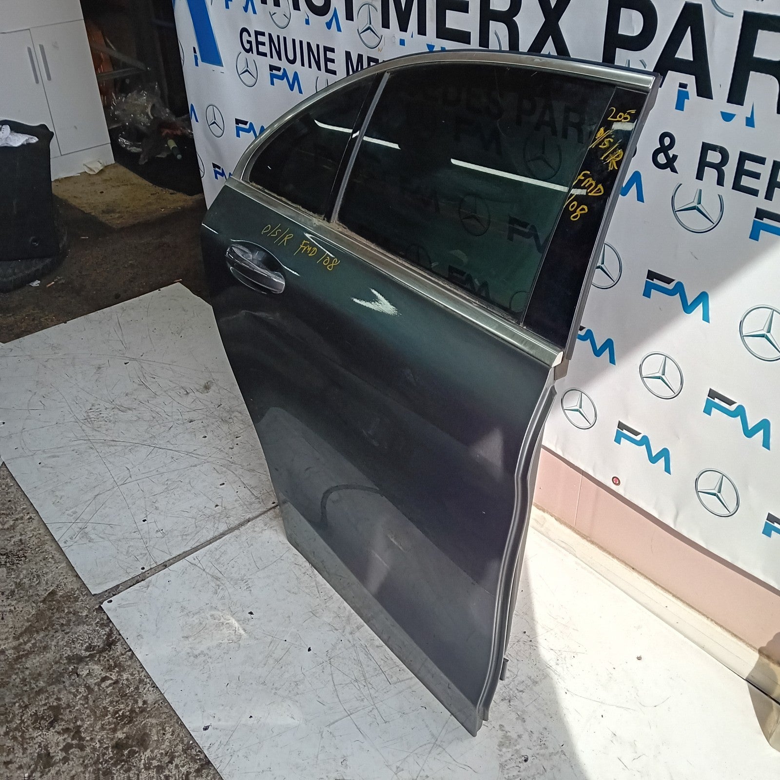 MERCEDES BENZ  C-CLASS W2O5 DRIVER SIDE REAR DOOR O/S/R COMPLETE GREY FMD108