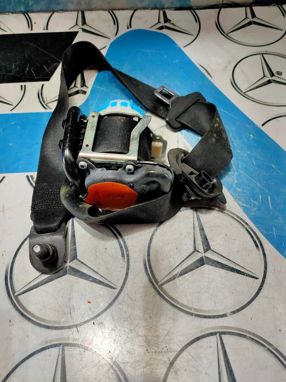MERCEDES A-CLASS W176 FRONT LEFT PASSENGER SIDE SEAT BELT A1768602185 2012-2017