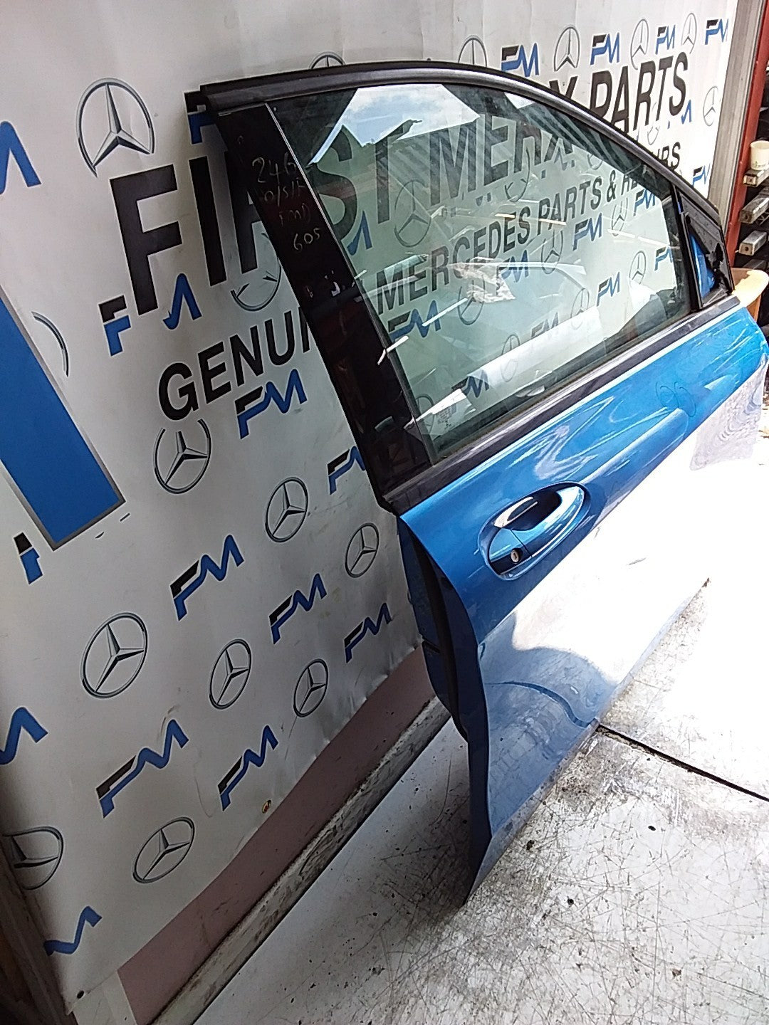 MERCEDES B-CLASS W246 DRIVER FRONT DOOR OSF BLUE 2012-19 COMPLETE FMD605