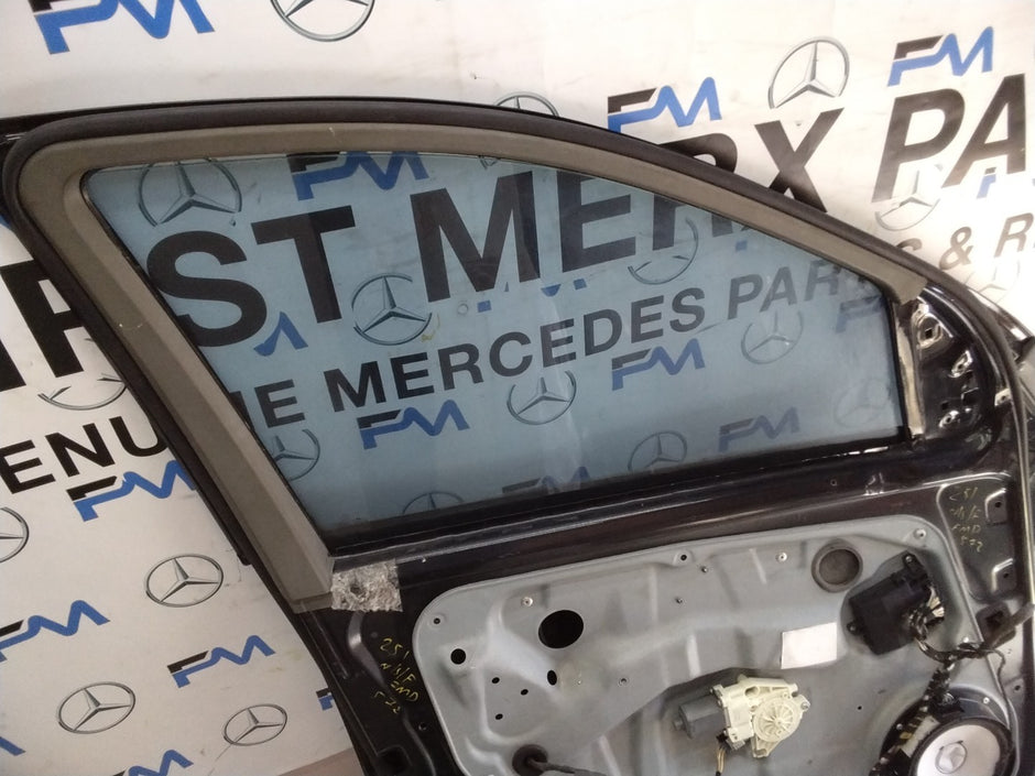 MERCEDES R-CLASS W251  PASSENGER FRONT DOOR NSF BLACK 2006-13  FMD572