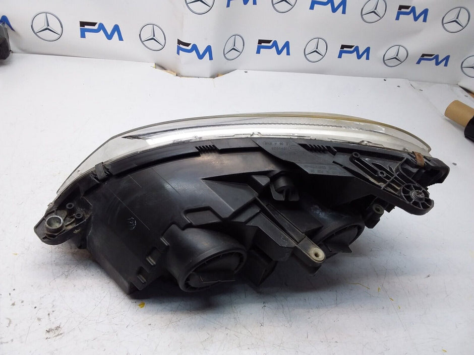 2008-2014 MERCEDES C-CLASS W204 HEADLIGHT DRIVER SIDE OS FMH119 (DAMAGED)