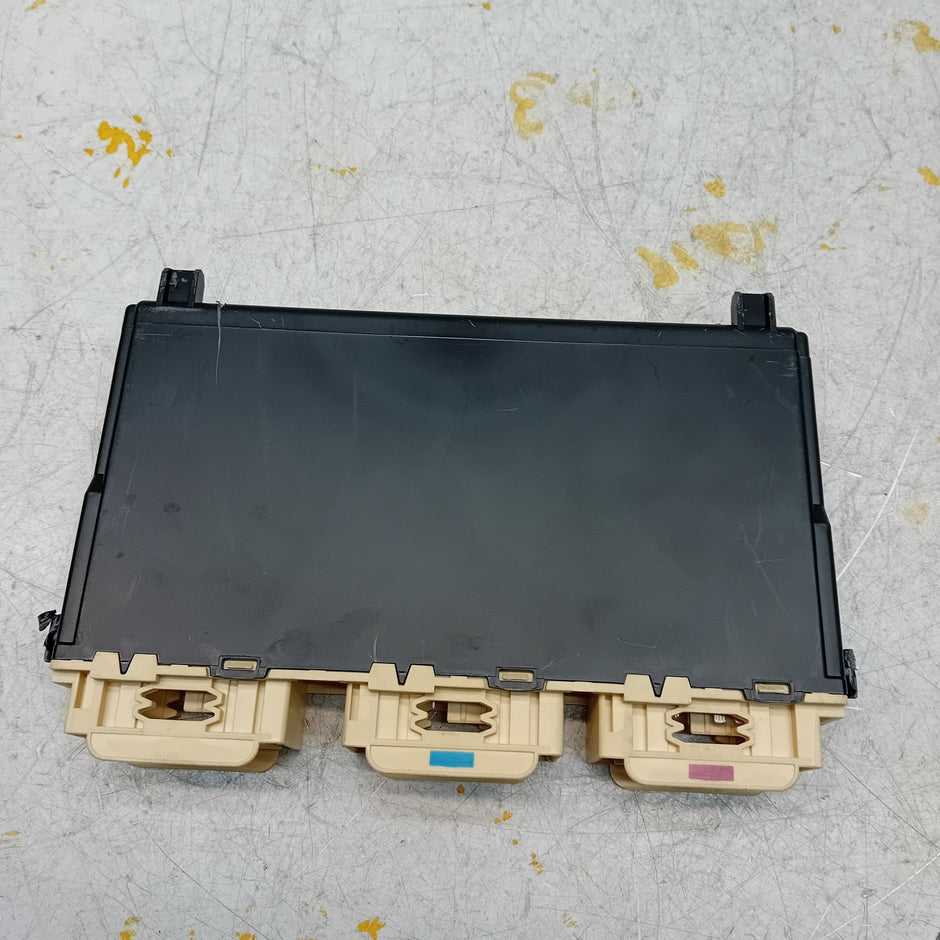 MERCEDES C-CLASS W205 FRONT LEFT SEAT CONTROL MODULE A2479003814 FM001195
