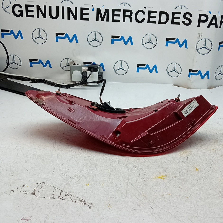 MERCEDES S-CLASS W222 DRIVER RIGHT OS REAR TAIL LIGHT A2229065501 FMT254