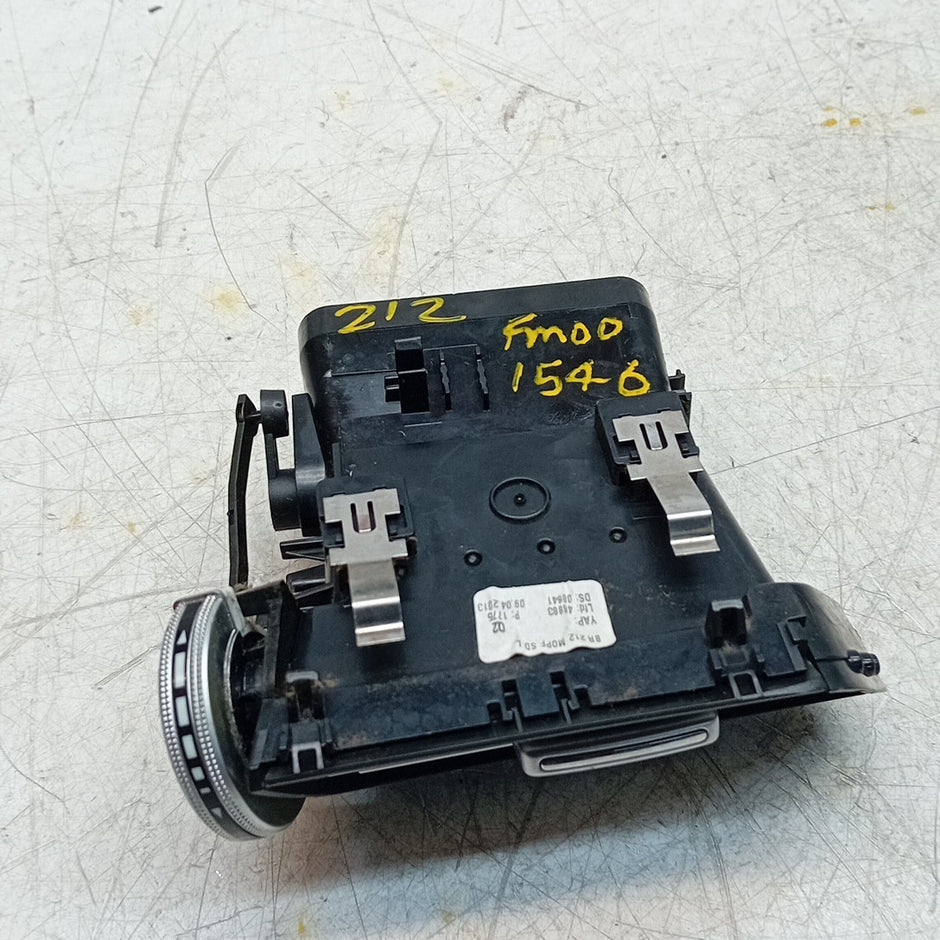 MERCEDES BENZ  E-CLASS W212 DASHBOARD  AIR VENT 2016 A21268303354 FM001546