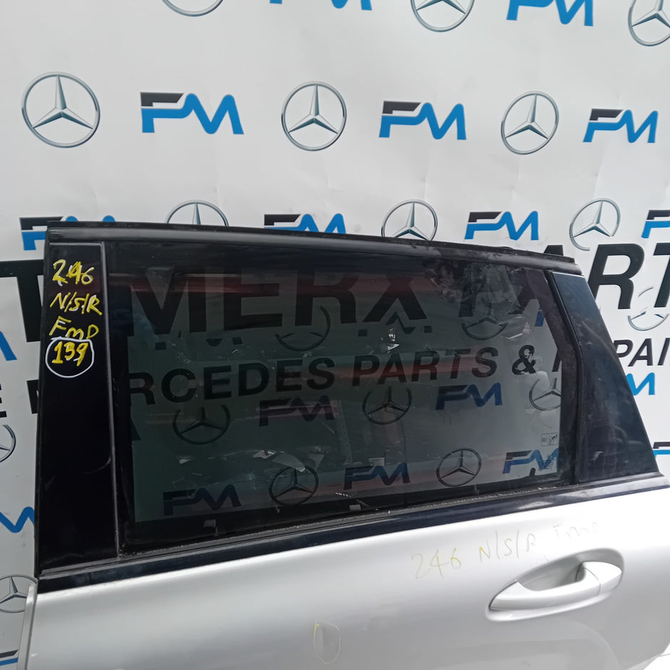 MERCEDES BENZ B-CLASS W246 PASSENGER SIDE REAR DOOR N/S/R SILVER COMPLETE FMD139