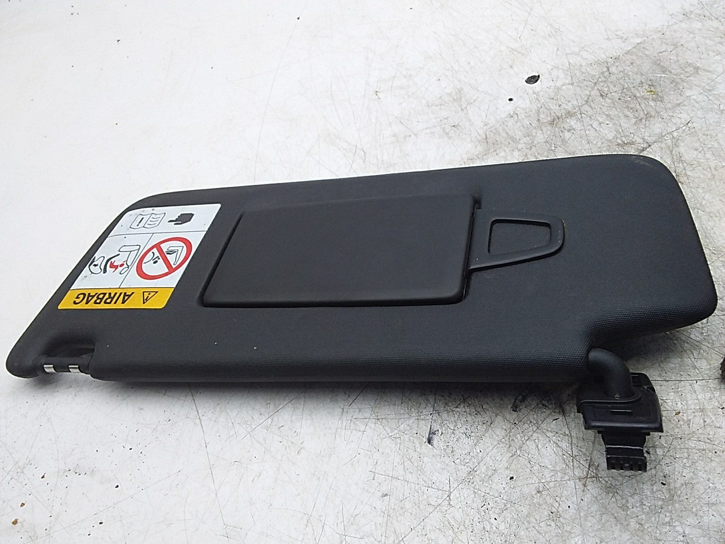 MERCEDES C-CLASS W206 SUN VISOR PASSENGER SIDE A2068105302 FMR202