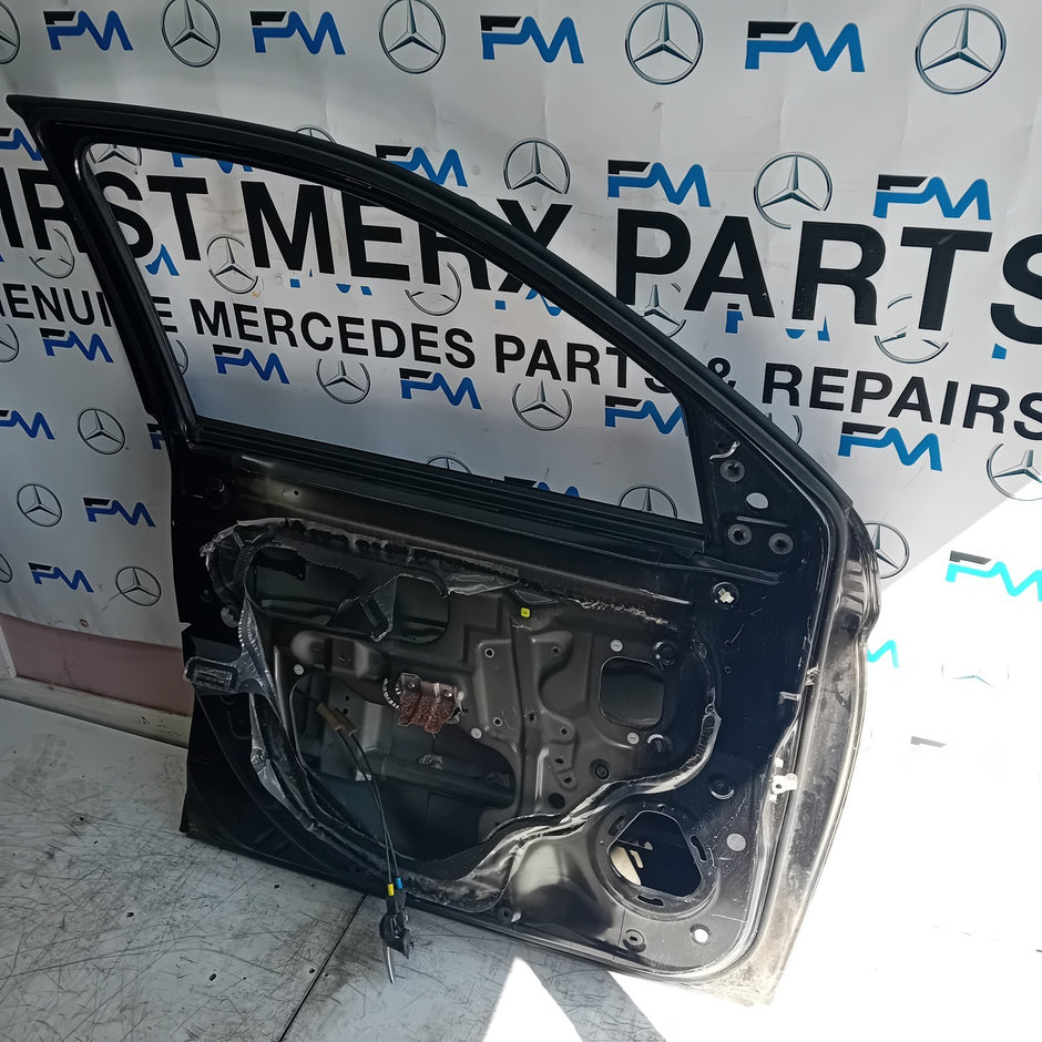 MITSUBISHI OUTLANDER MK3 PASSENGER SIDE FRONT DOOR BLACK 2013 FMD174