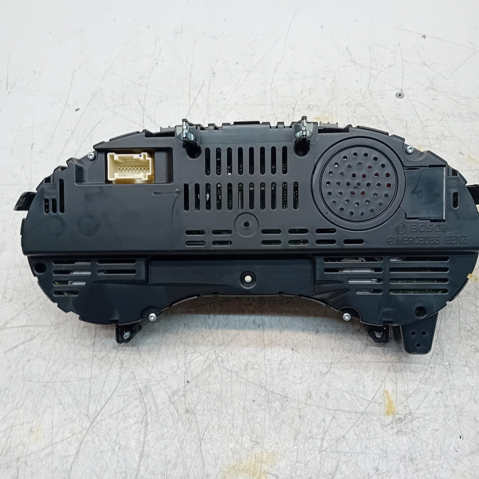 MERCEDES A-CLASS W176 SPEEDOMETER INSTRUMENT CLUSTER BLACK A1769003403 FM001503