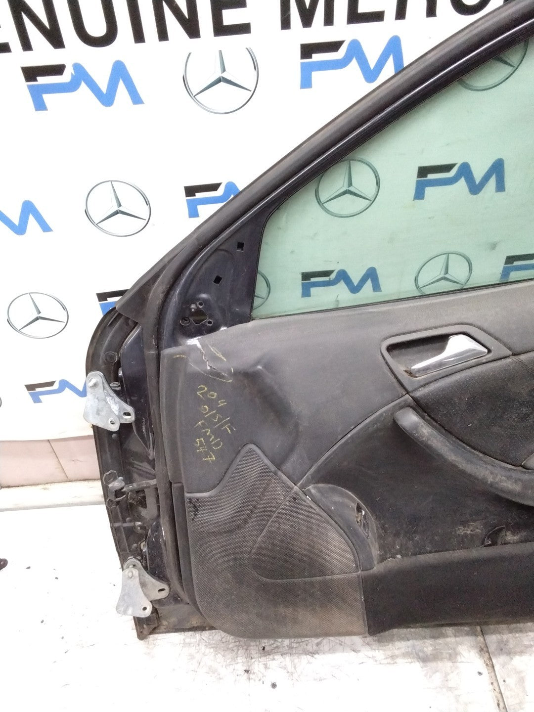 MERCEDES C-CLASS W204 SLN DRIVER FRONT DOOR OSF GREY 2008-14 COMPLETE FMD547