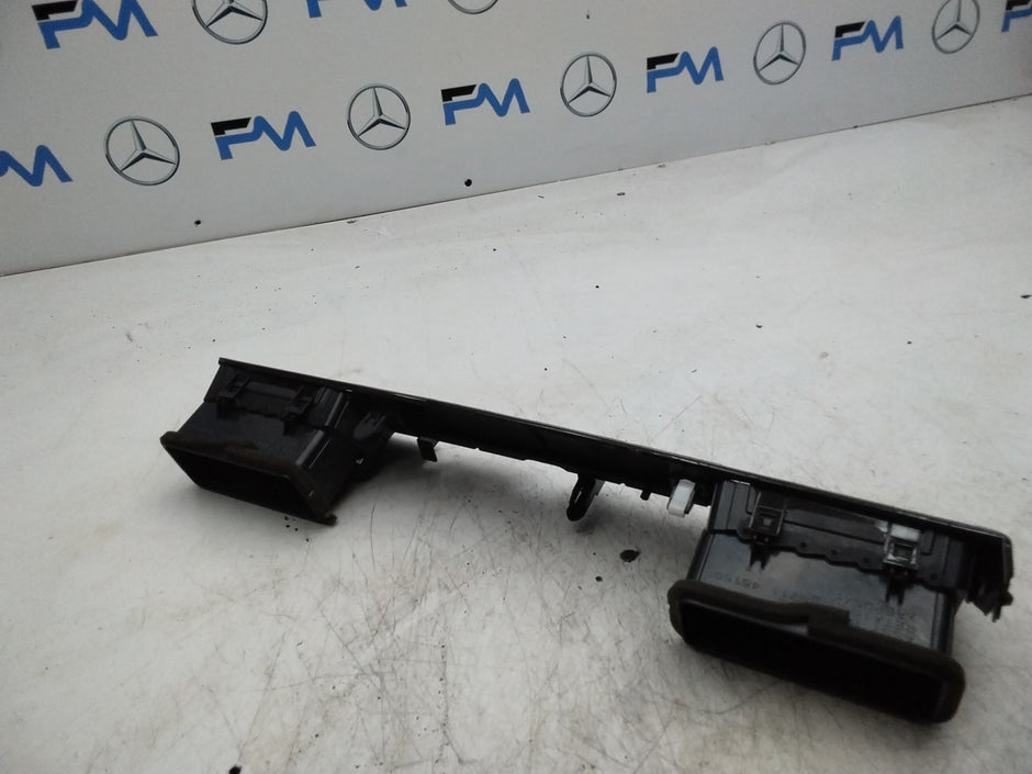 MITSUBISHI OUTLANDER PASSENGER SIDE DASH AIR VENT 8055A056YA FMR48