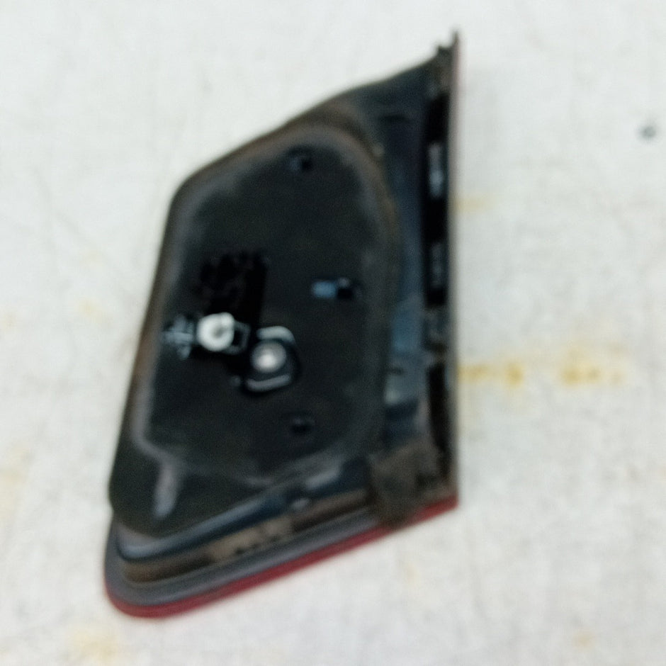 MERCEDES E-CLASS W212 PASSENGER INNER SIDE LEFT REAR TAIL LIGHT 2014 FMT315