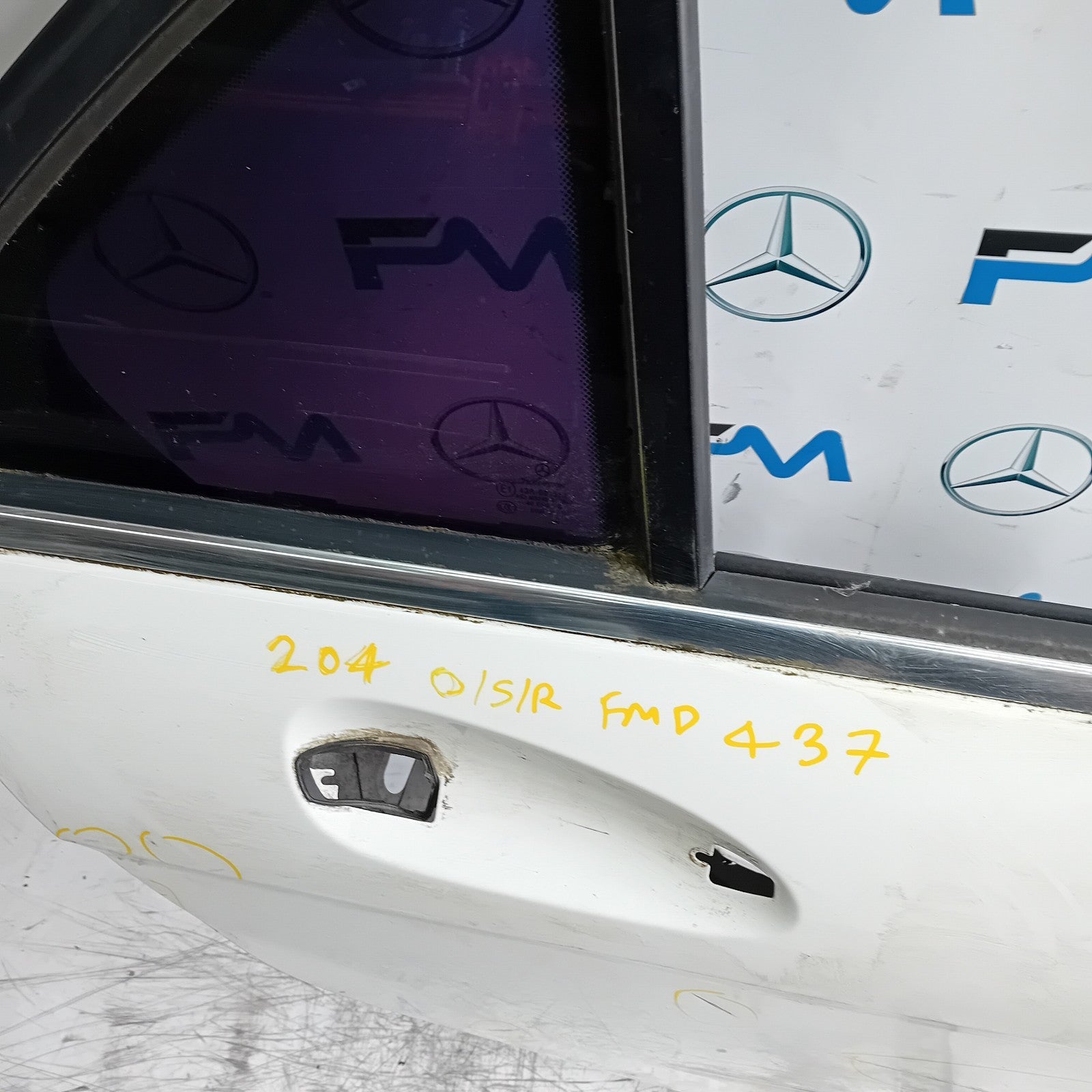 MERCEDES C-CLASS W204 SLN DRIVER REAR DOOR OSR WHITE 2009-2014 FMD437