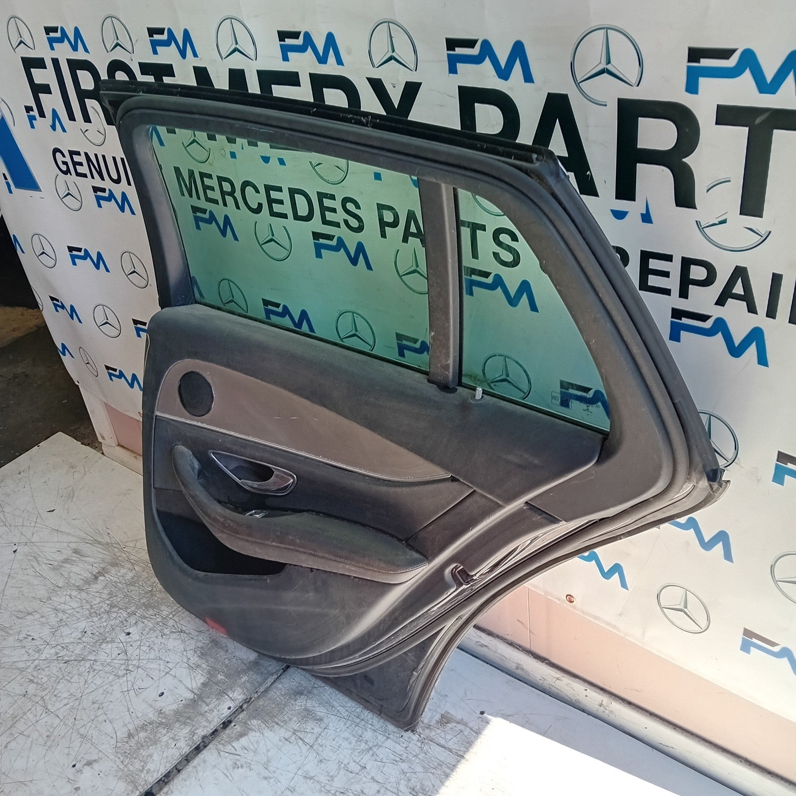 MERCEDES E-CLASS S213 EST DRIVER REAR DOOR OSR BLACK 2016 ON COMPLETE FMD452