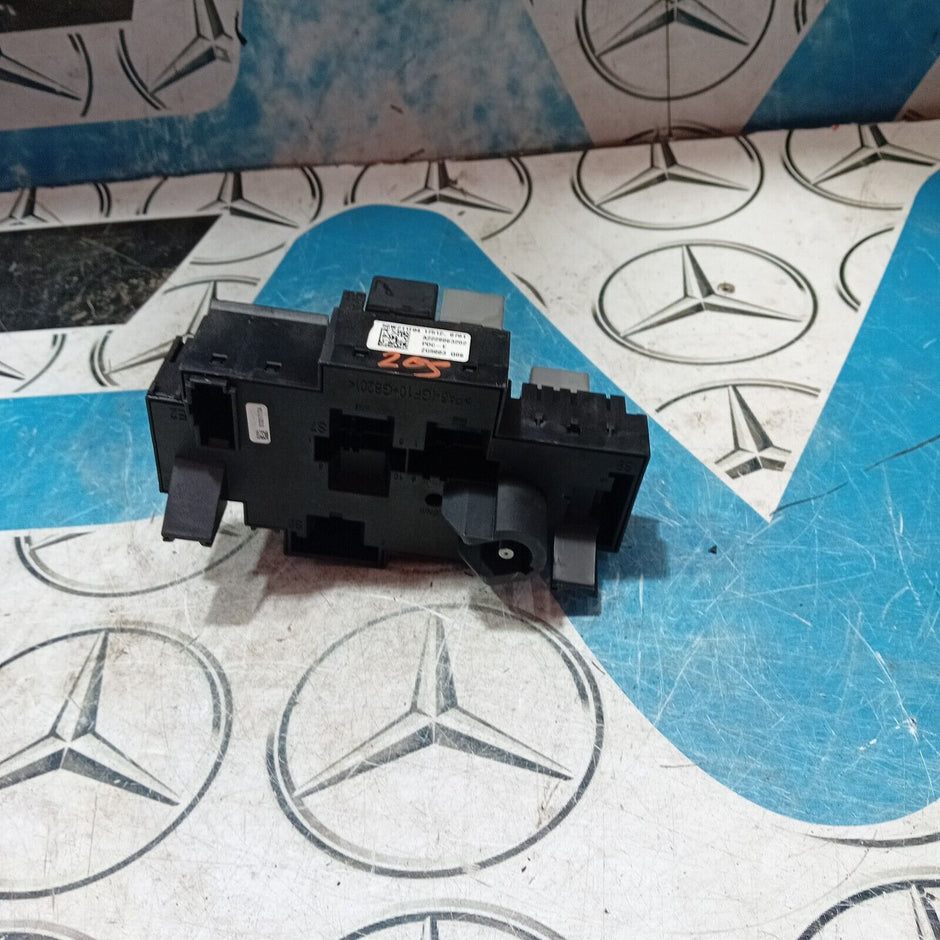 MERCEDES BENZ C CLASS W205 FUSE BOX RELAY UNIT A2059068501
