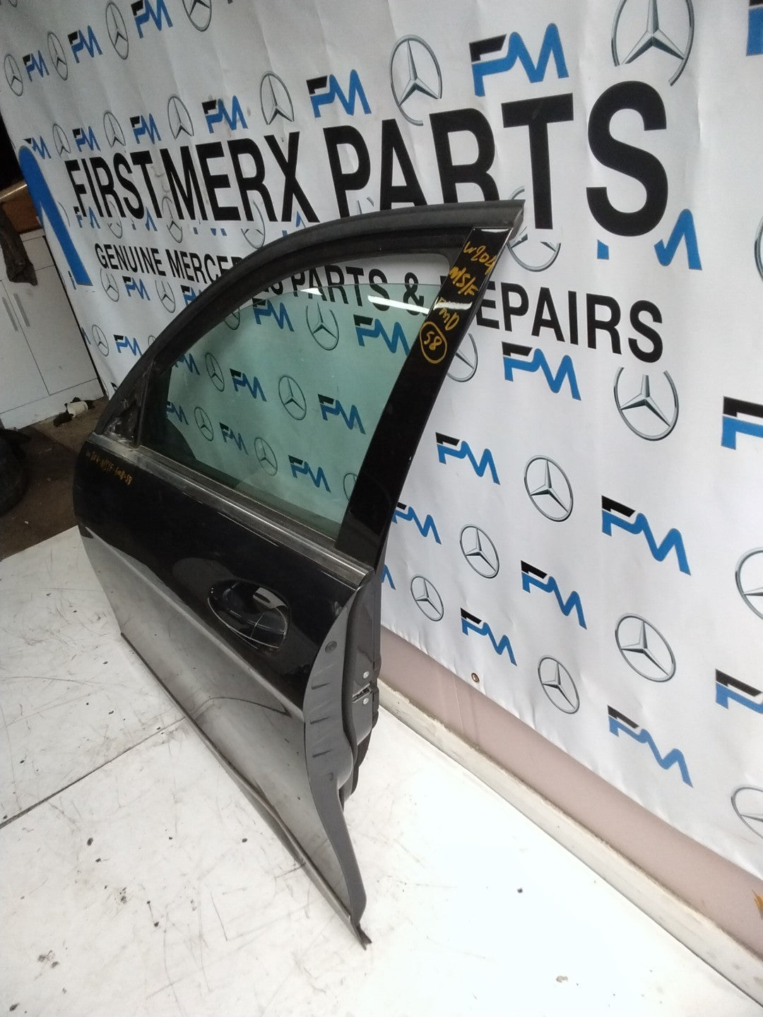 MERCEDES C-CLASS W204 PASSENGER SIDE FRONT DOOR N/S/F COMPLETE GREY FMD58