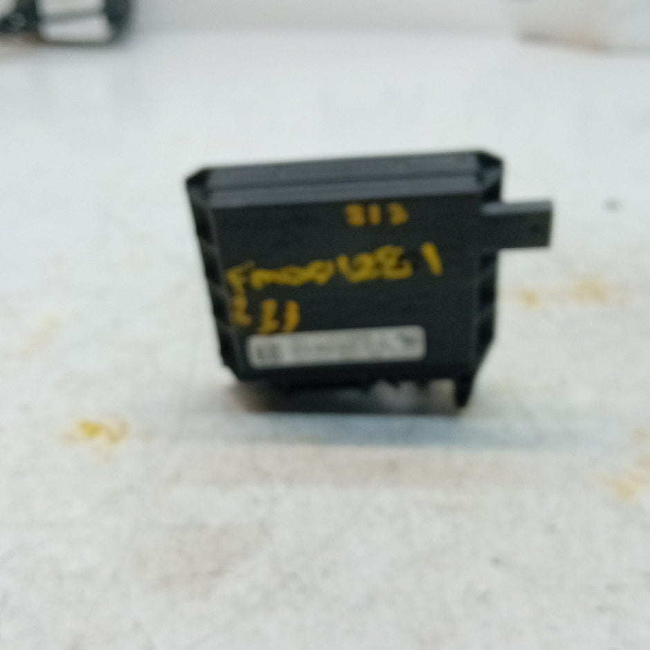 MERCEDES E-CLASS W213 NEGATIVE BATTERY CLAM TERMINAL 2016 A0009061505  FM001281