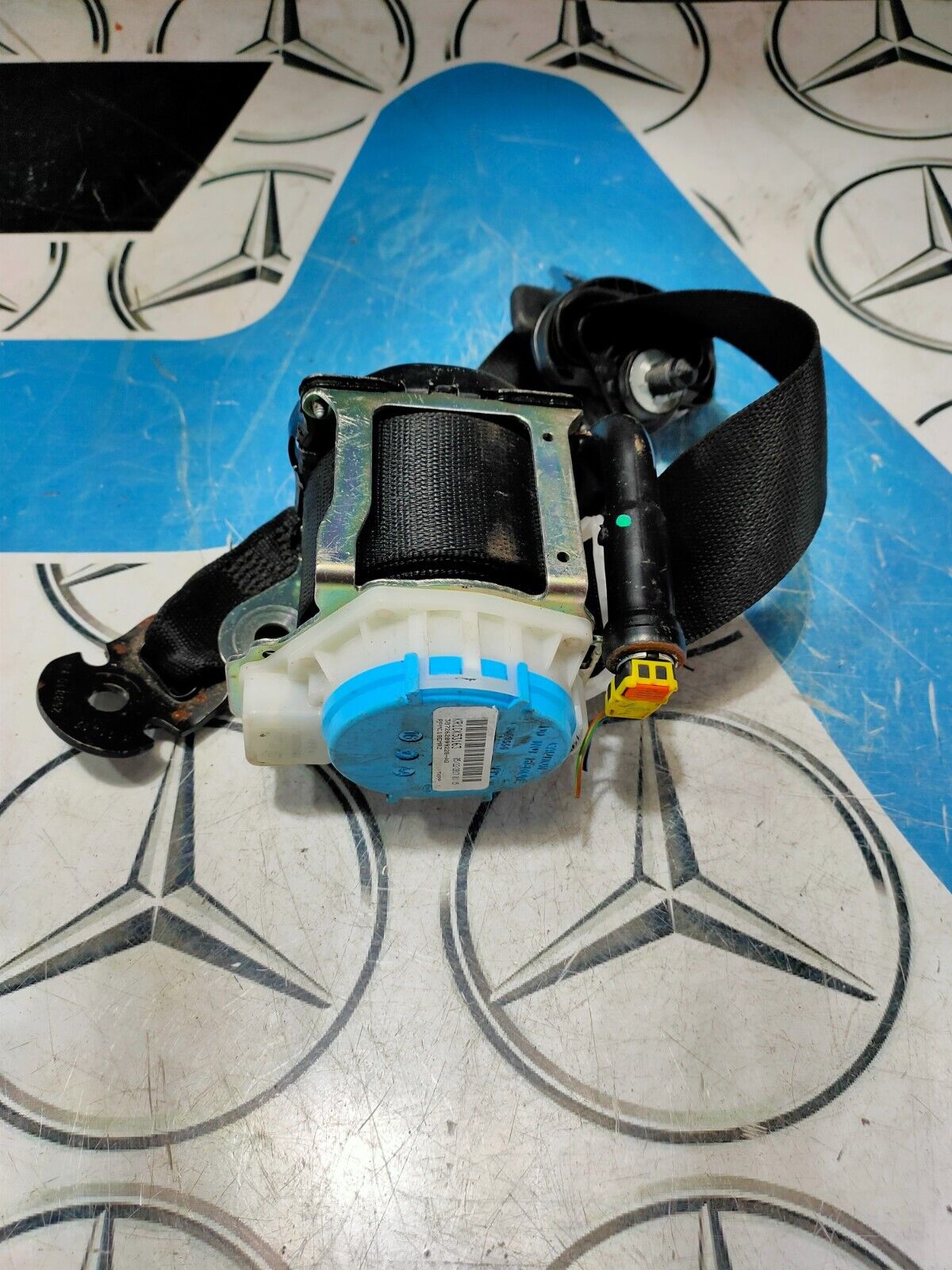 MERCEDES W117 REAR SEAT BELT PASSENGER LEFT NEARSIDE NSR A2468600000 2016-2019