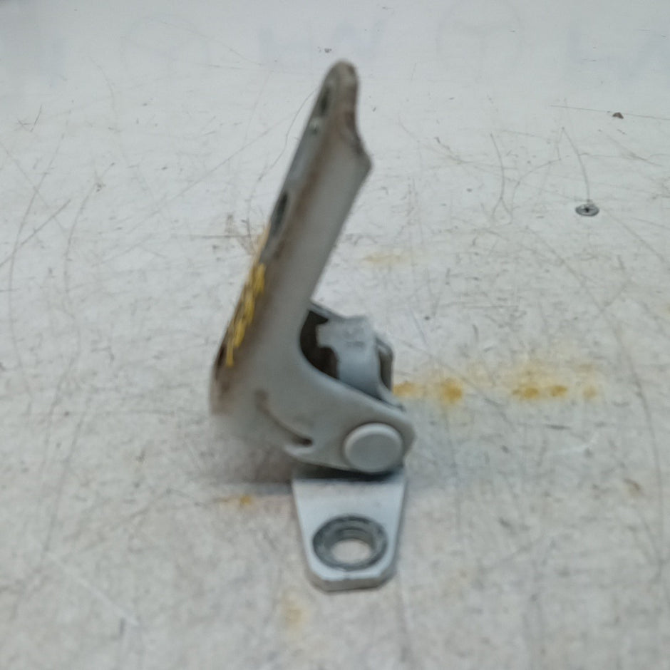 MITSUBISHI OUTLANDER MK3  FRONT DOOR HINGE PANEL A521 A046834 FM001637