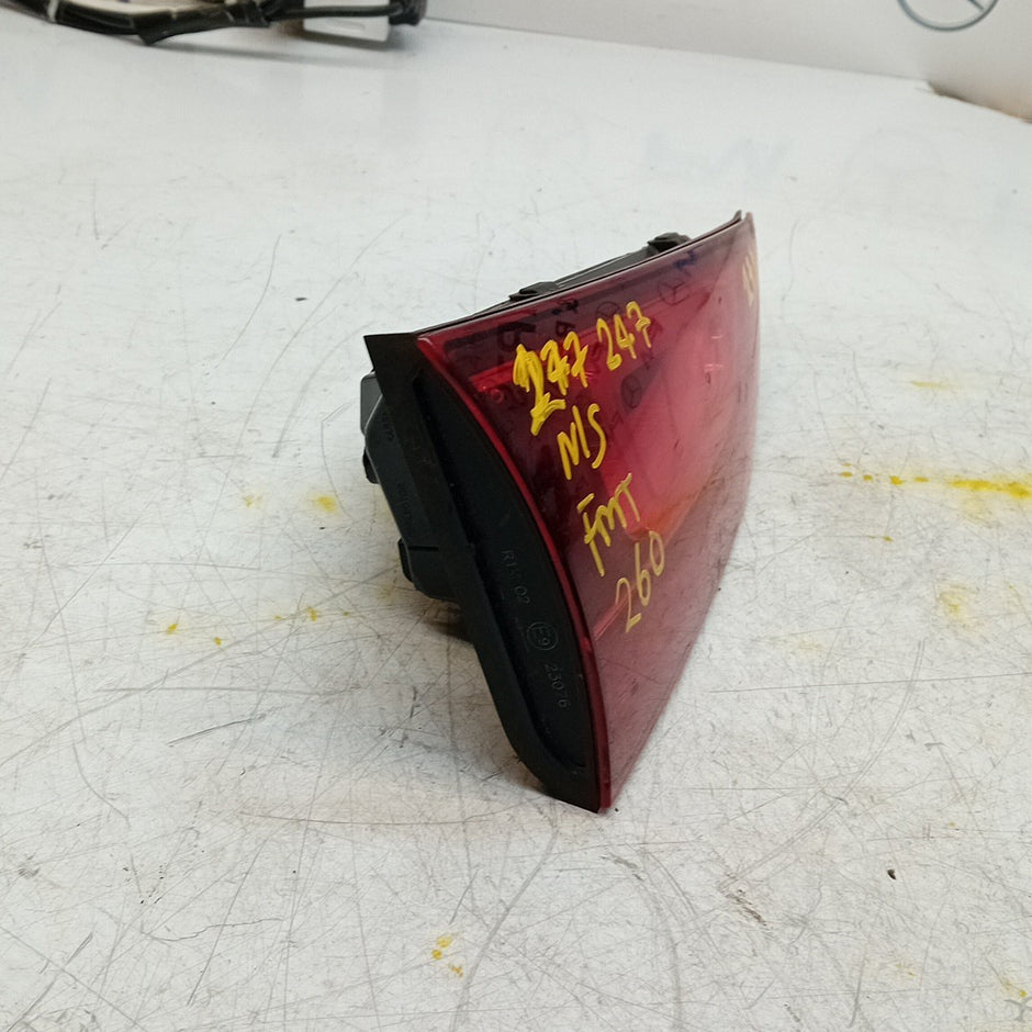 MERCEDES B-CLASS W247 PASSENGER LEFT NS REAR INNER TAIL LIGHT A2479063701 FMT260