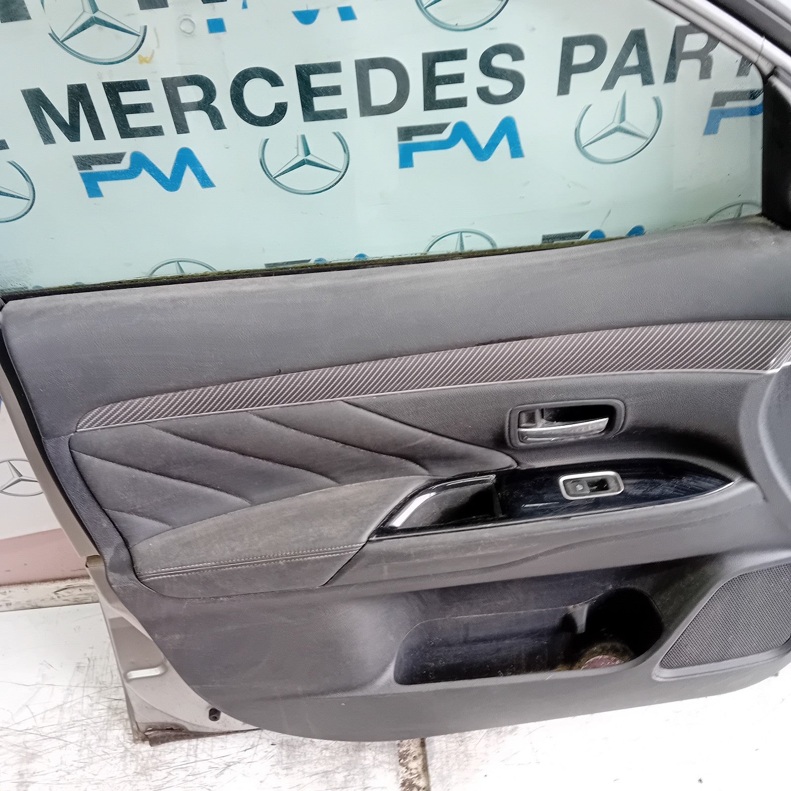 MITSUBISHI OUTLANDER MK3 PASSENGER SIDE FRONT DOOR NSF 2013 SILVER FMD417