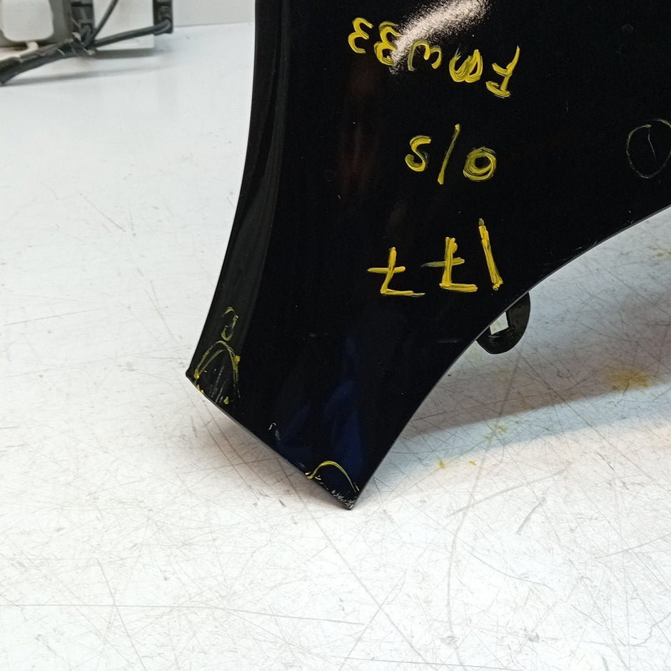MERCEDES  A-CLASS W177 OS RIGHT DRIVER SIDE WINGS FMW33