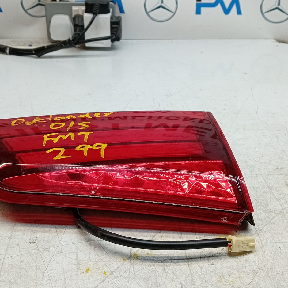 MITSUBISHI OUTLANDER MK3 DRIVER SIDE RIGHT REAR INNER TAIL LIGHT 2013 FMT299