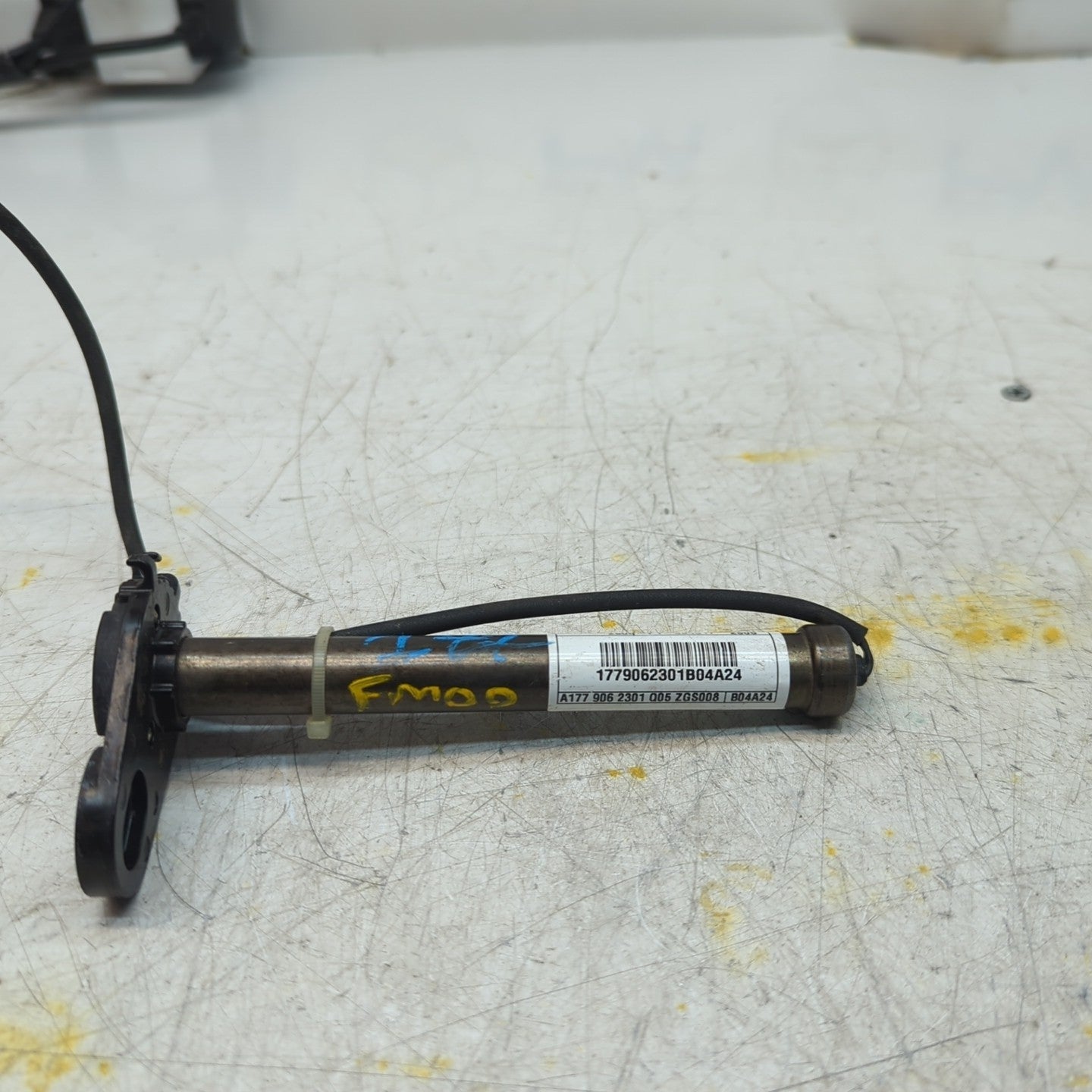 MERCEDES A CLASS W177 BONNET PEDESTRIAN ACTUATOR A1779062301 2017 FM001435