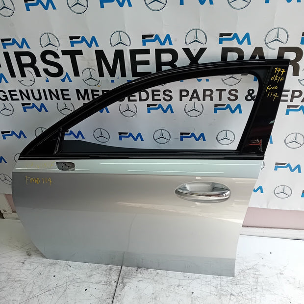 MERCEDES  A-CLASS W177 PASSENGE SIDE FRONT DOOR N/S/F COMPLETE SILVER FMD114