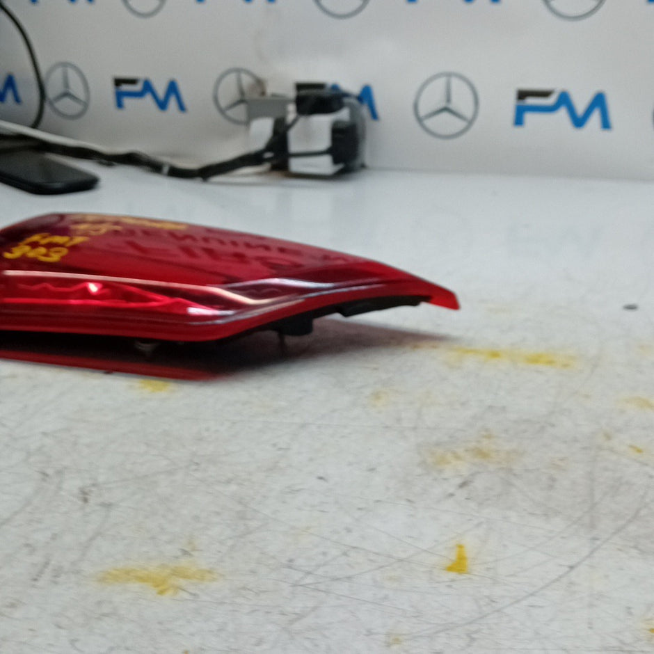 MITSUBISHI OUTLANDER MK3 PASSENGER SIDE LEFT REAR INNER TAIL LIGHT 2013 FMT303
