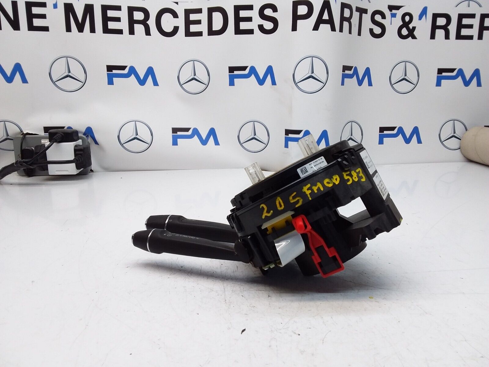 Mercedes C-CLASS W205 INDICATOR/WIPER GEAR SELECT + SQUIB  2014 FM00583