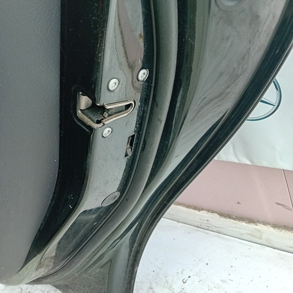 MERCEDES BENZ CLA W117 DRIVER SIDE REAR DOOR O/S/R BLACK COMPLETE FMD138