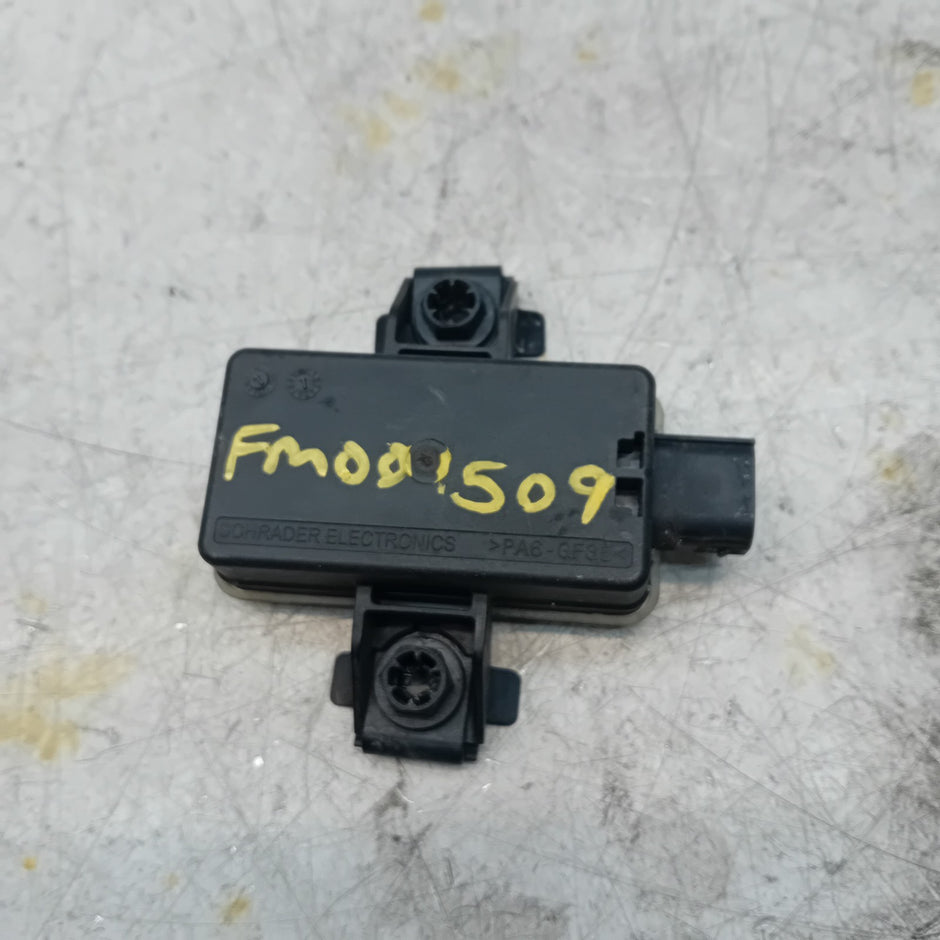 MERCEDES BENZ  E-CLASS W213 TYRE PRESSURE MONITORING SENSOR A0009003713 FM001509