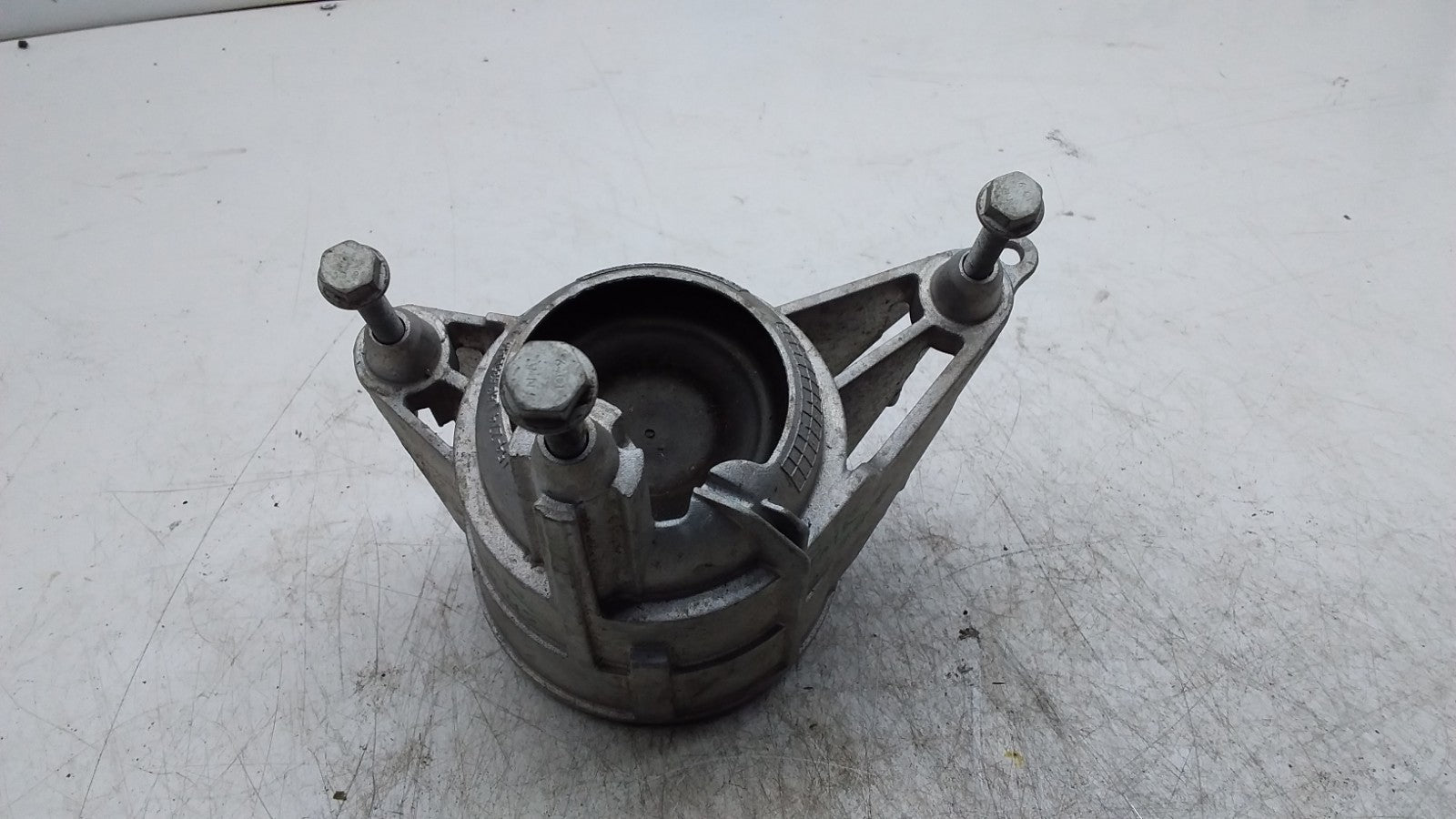 MERCEDES BENZ C-CLASS W206 ENGINE MOUNT RIGHT SIDE OS PETROL A2062400101 FMR445