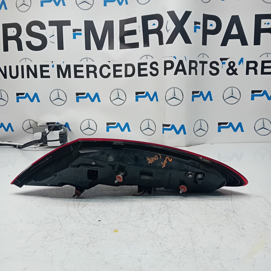 MERCEDES C-CLASS W205 COUPE 2018 REAR PASSENGER N/S TAIL LIGHT A2059063105 FMT38